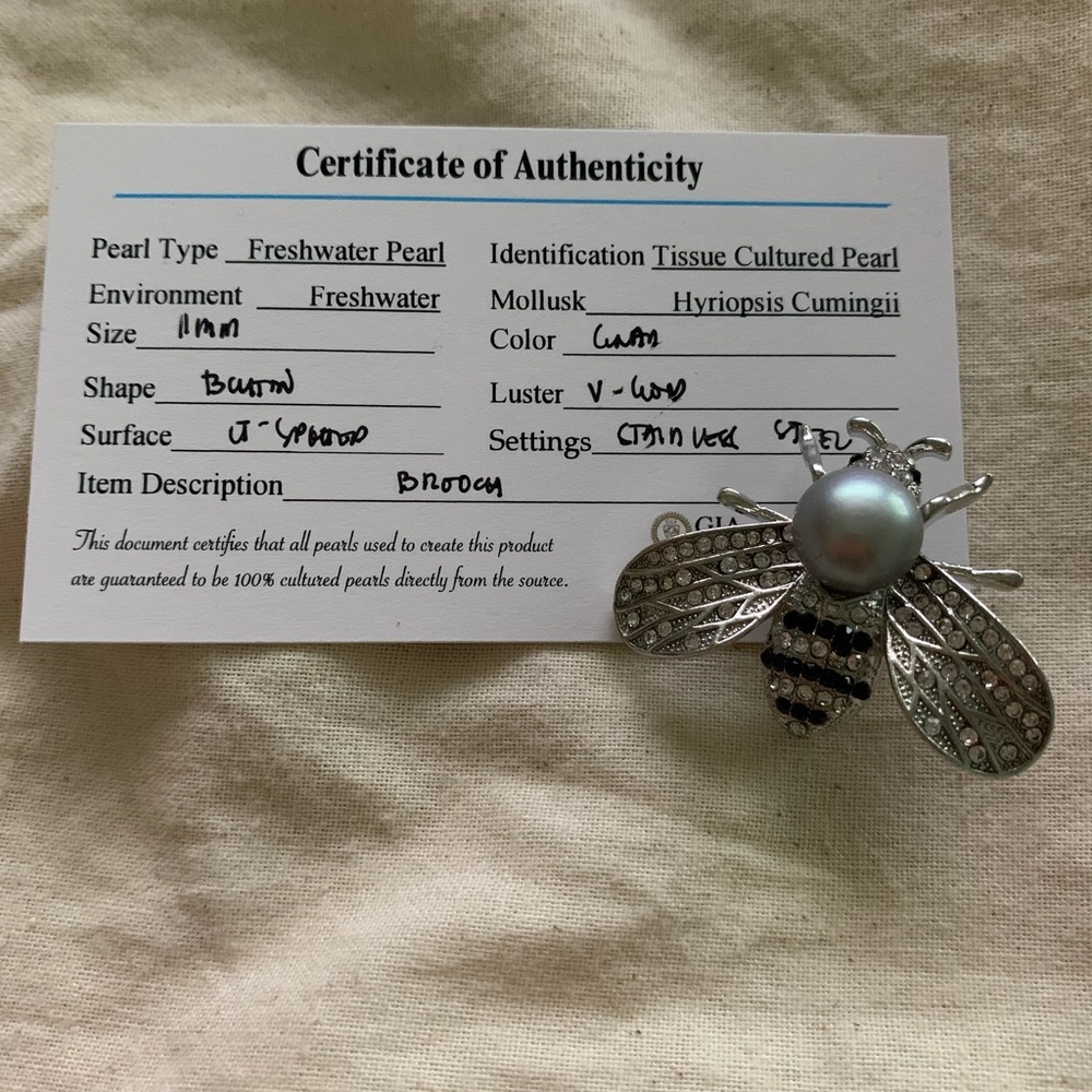 Gray Fresh Water Pearl Bee Brooch in Stainless Steel